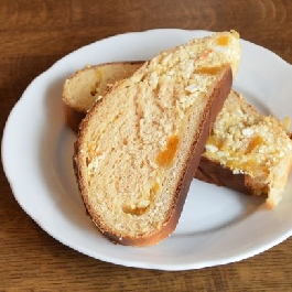 Barackos-túrós kalács