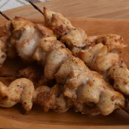 Mézes-chilis csirkenyárs