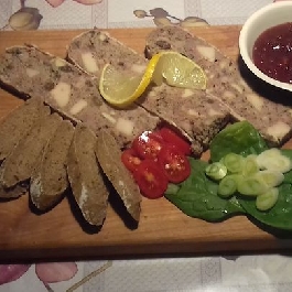 Májpástétom füstölt csirkemellel