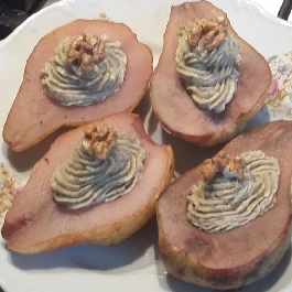 Gorgonzolával töltött körte