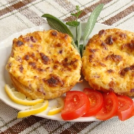 Sajtos-tojásos zsemle sütve